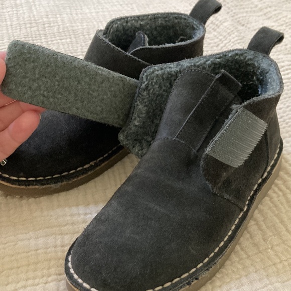 Zara real suede dark grey Sherpa lined boots. Unisex Childrens shoe US 12/EUR 30 - Picture 7 of 9